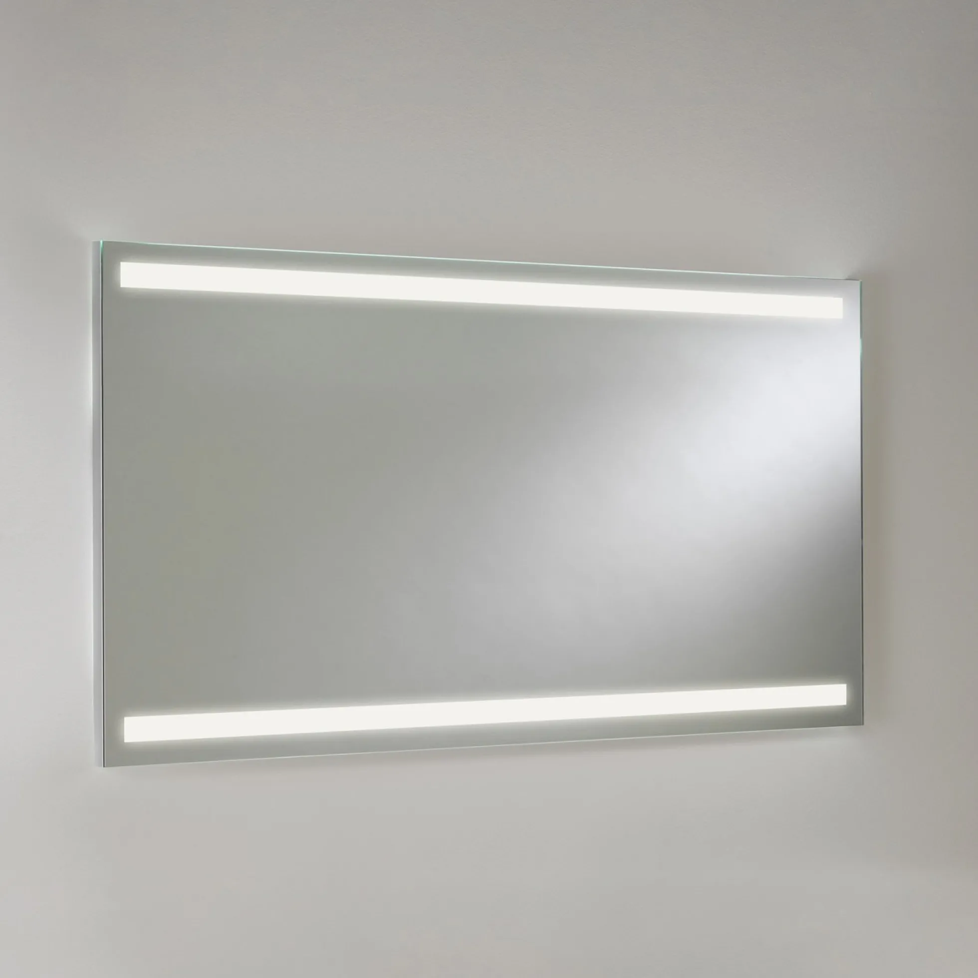 Astro Avlon 900 spejl med lys, 24,6W LED, IP44