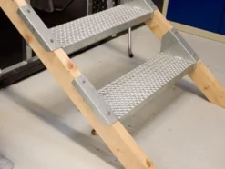 9/5 byggetrin, varmforzinket stål