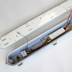 120 cm HiCRI armatur - RA90, 40W, gennemfortrådet, IP65, 5100lm