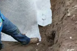 Combigrid 5,0 x 50 m, 310 g forstærket geotekstil, 12 x 12 mm