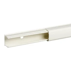 Dataudtag vinklet til keystone, hvid RAL9003/70