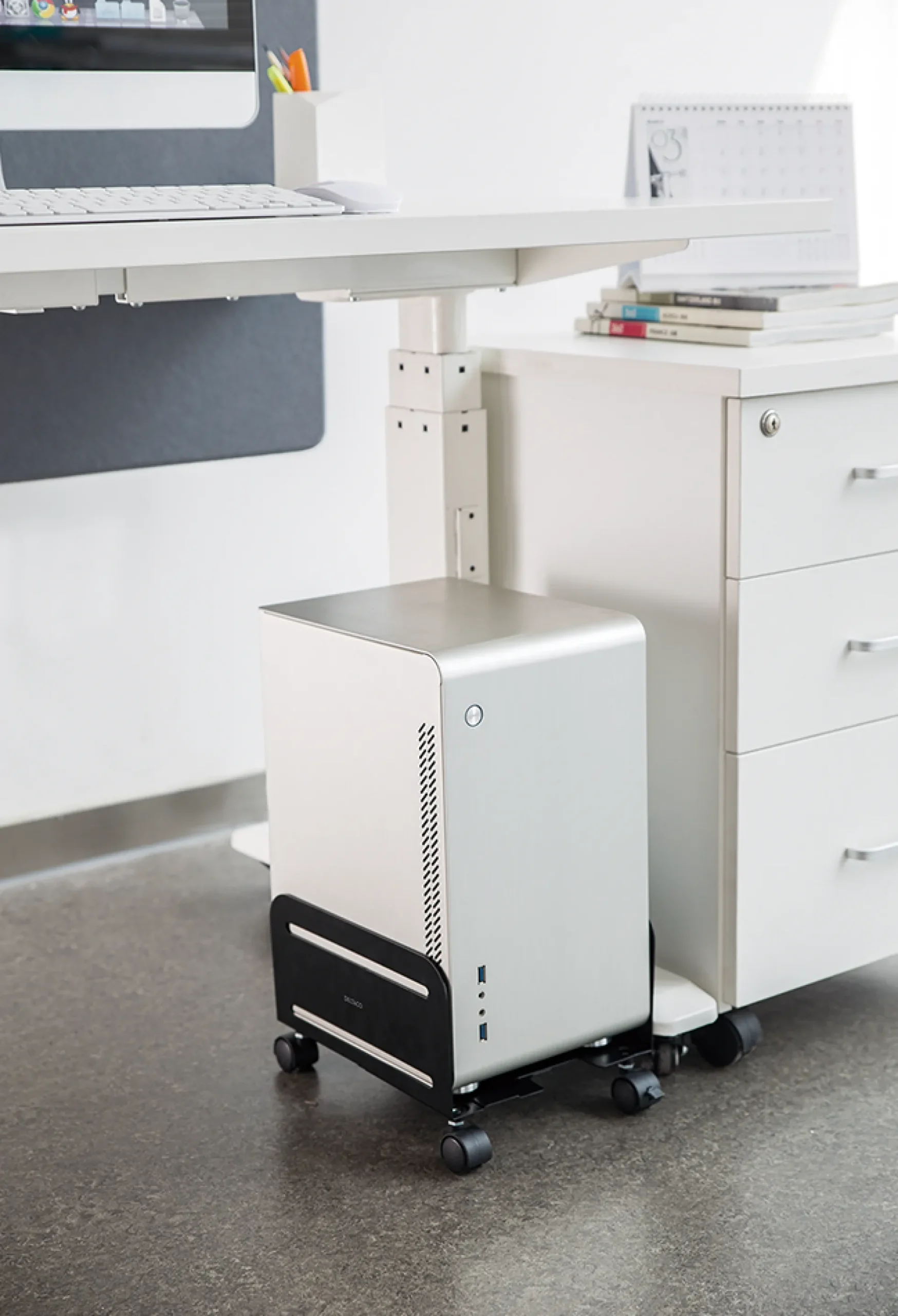 DELTACO OFFICE CPU stand, universal, mobil, sort