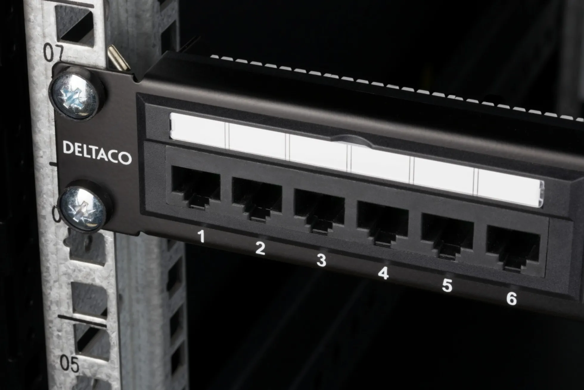 DELTACO UTP patch panel, 24xRJ45, Cat6, krone terminal, 1U, 19", sort