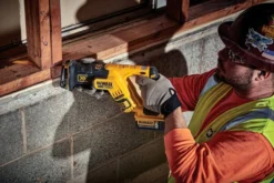 Dewalt 18V XR bajonetsav, DCS367N-XJ