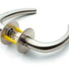 Dørgreb Coupé form med roset, 40-65 mm, Ø18, monteret massiv roset Ø50x2mm