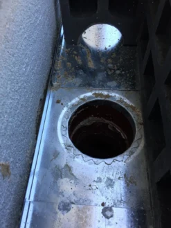 Dutra bundplade, 200 x 500 mm, 110 mm hul, til sokkelaffugter