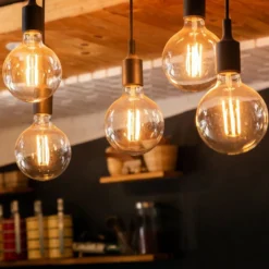 E27 pendelophæng, lyseblå silikone, 1 meter ledning