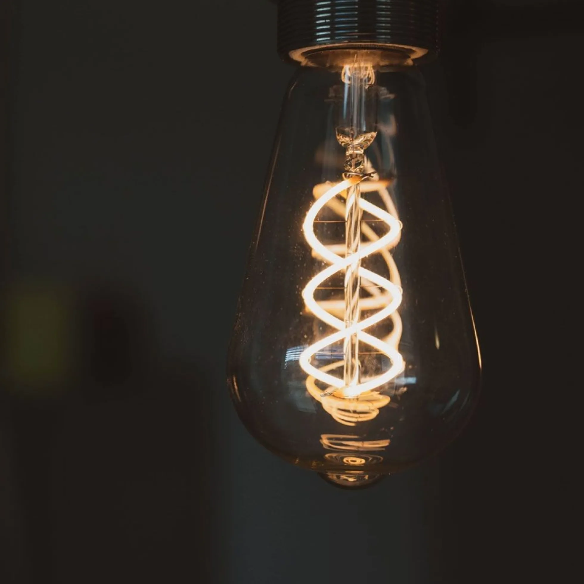 E27 4W ST64 filament LED pære, grafit glas, 100 lumen, dæmpbar, flicker free, 1800-2100K