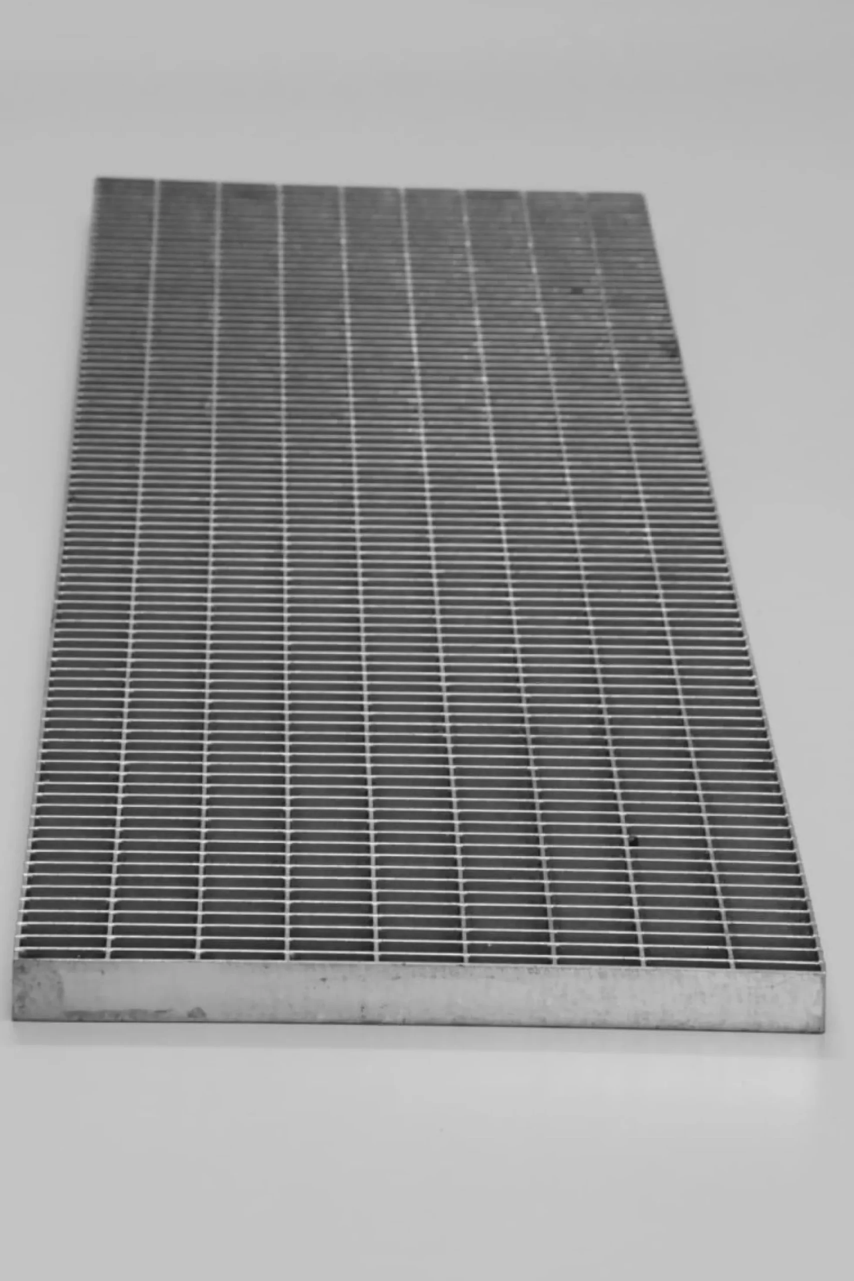 Flexi rist til sokkelaffugter, 300 x 25 x 1000 mm, S235JR/DIN1461