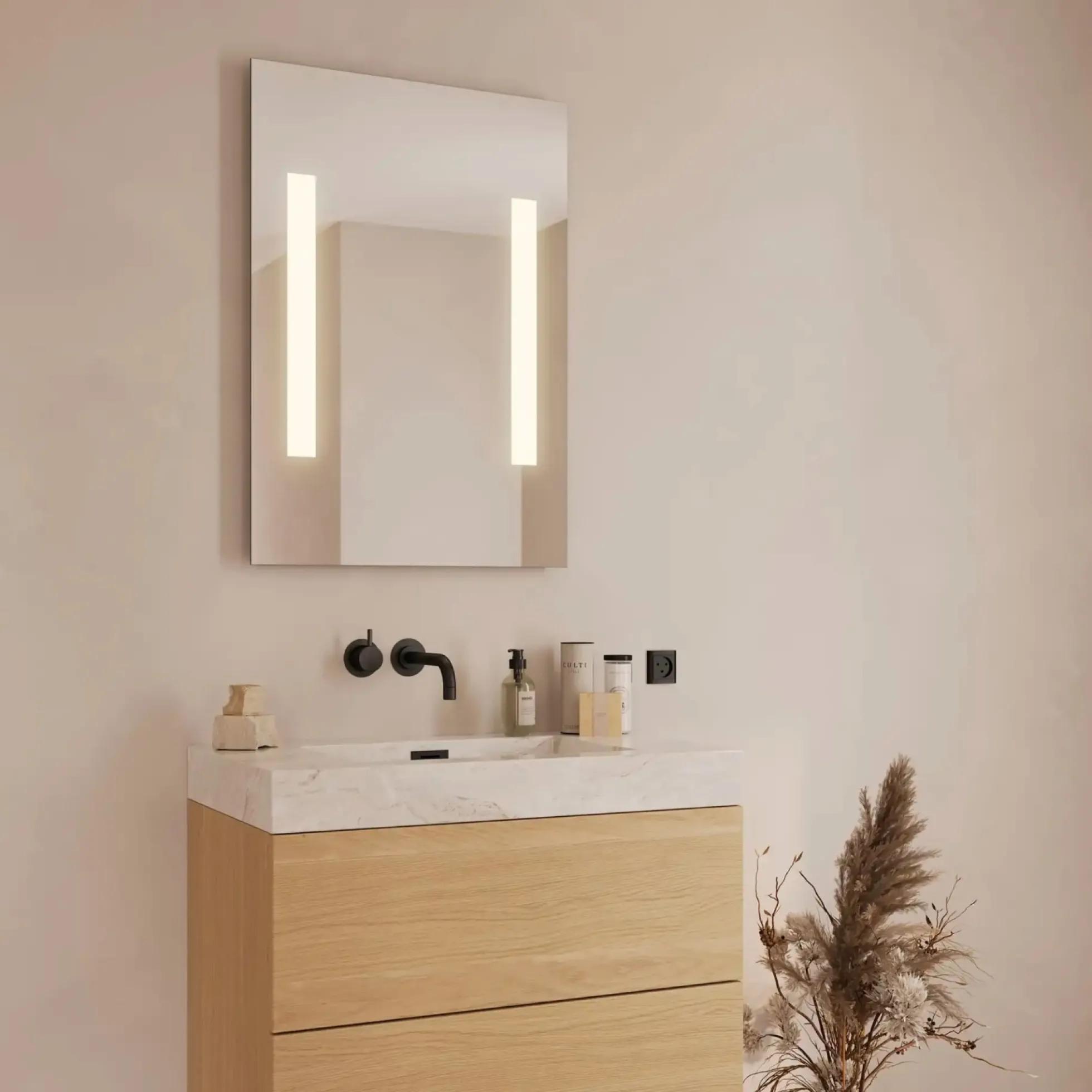 Godhavn spejl med LED lys, 600 x 850 mm