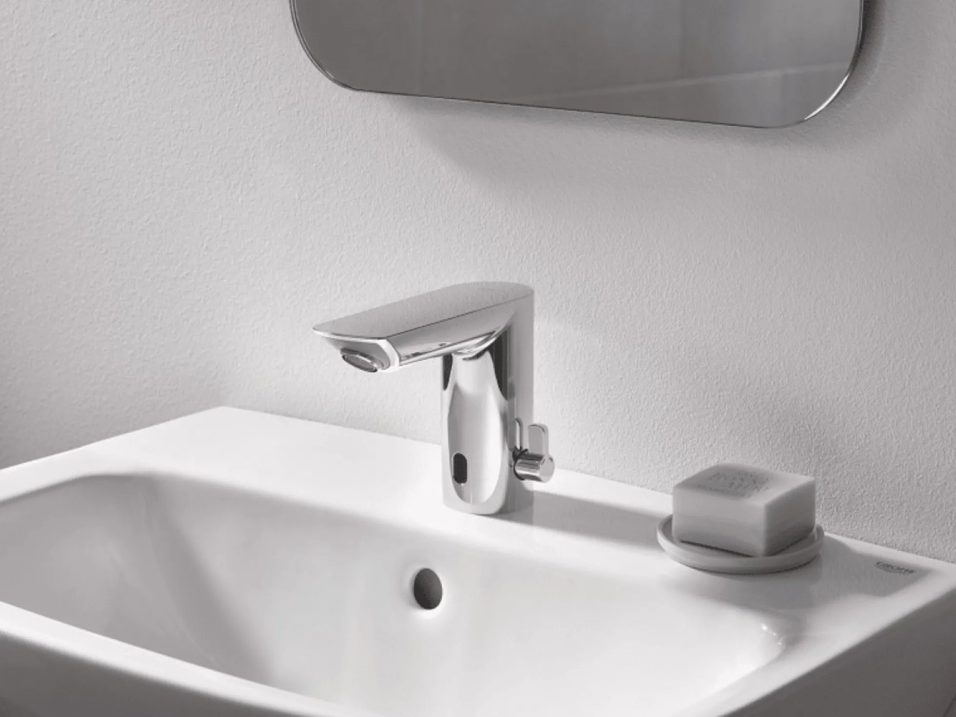 Grohe Bau Cosmopolitan E håndvaskarmatur, berøringsfri, 6V, krom