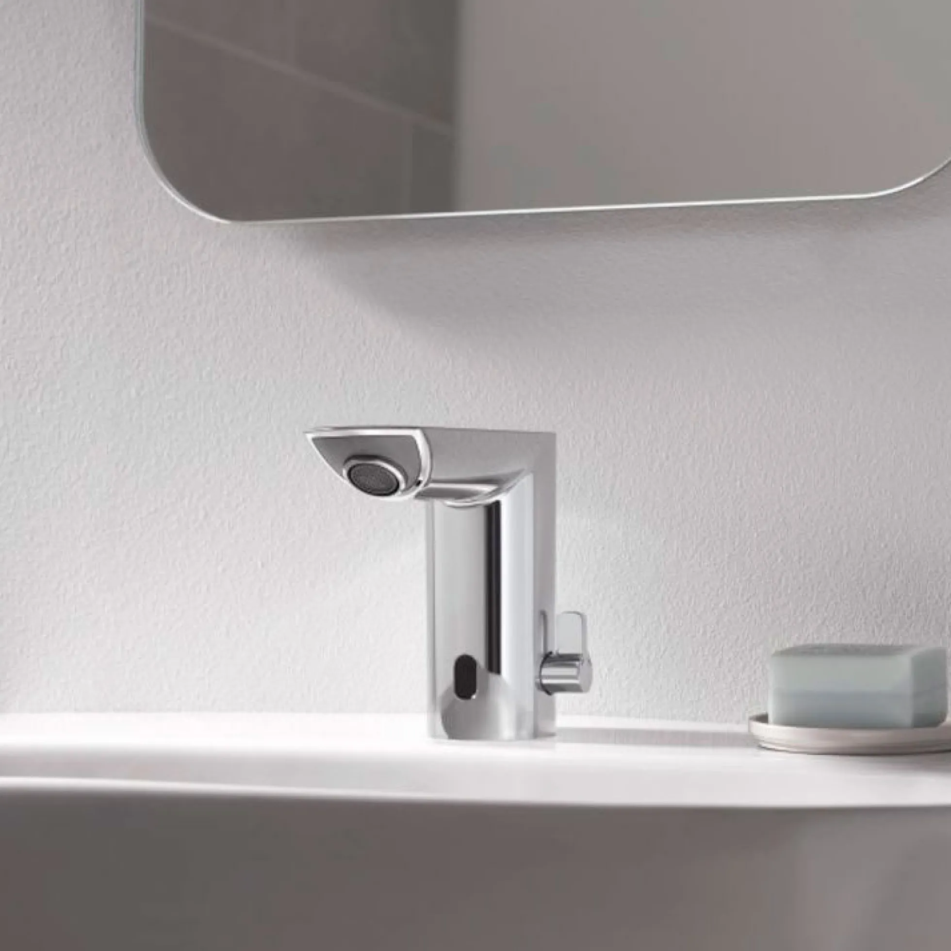 Grohe Bau Cosmopolitan E håndvaskarmatur, berøringsfri, 230V, krom
