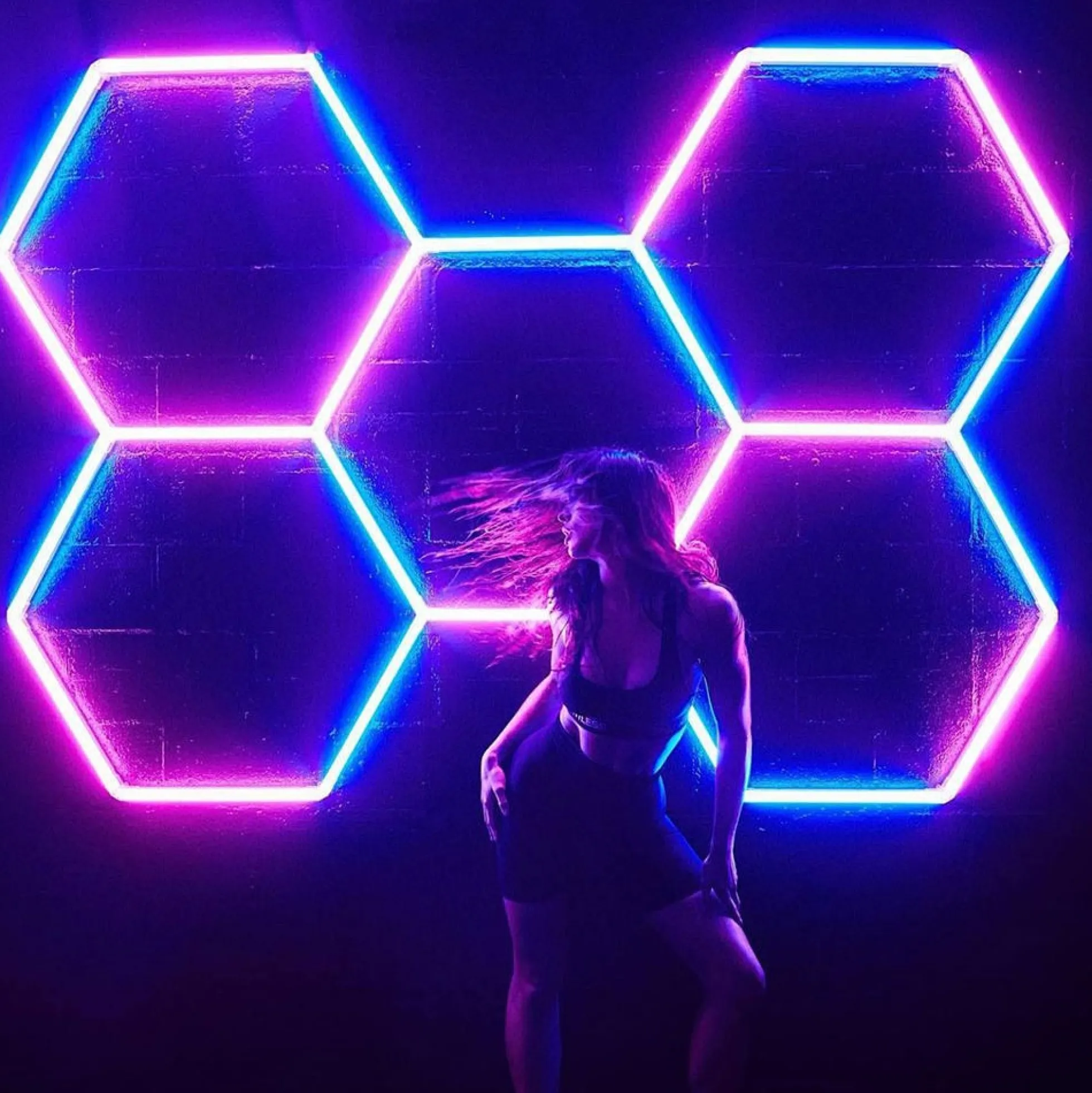Hexagon LED-lys color, 4 felter, komplet sæt, 64W, RGBIC, inkl. bluetooth controller og strømforsyning