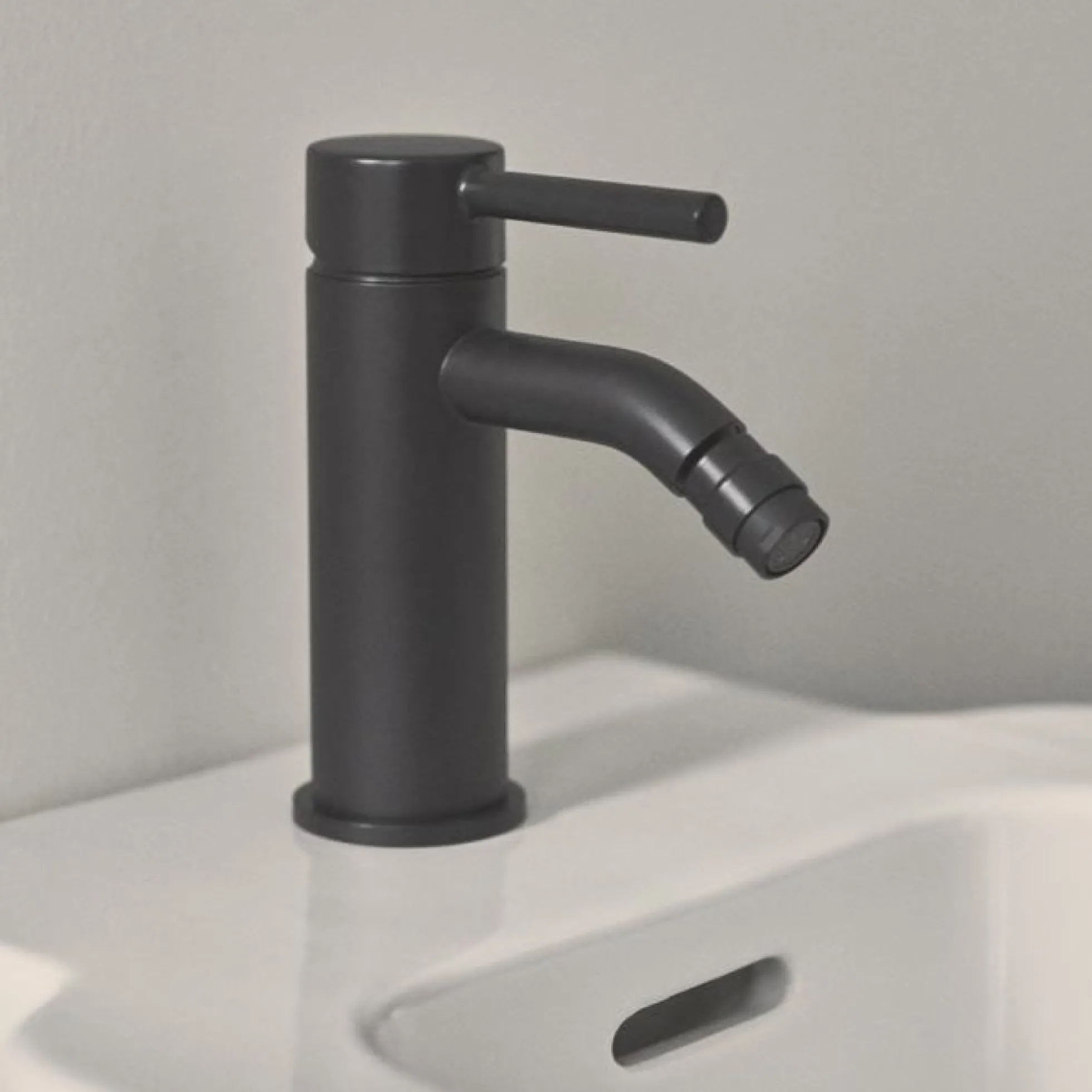 Ideal Standard Ceraline Bidetarmatur m/træk-op BV, Sort