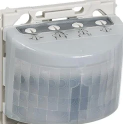 IHC Control, OPUS 66 PIR 24V bevægelsessensor med 180° i 2 zoner à 90° dækningsvinkel, 10 til 28Vdc, 1 modul, klar (sensor glas udgør alt afdækning) – Lauritz Knudsen