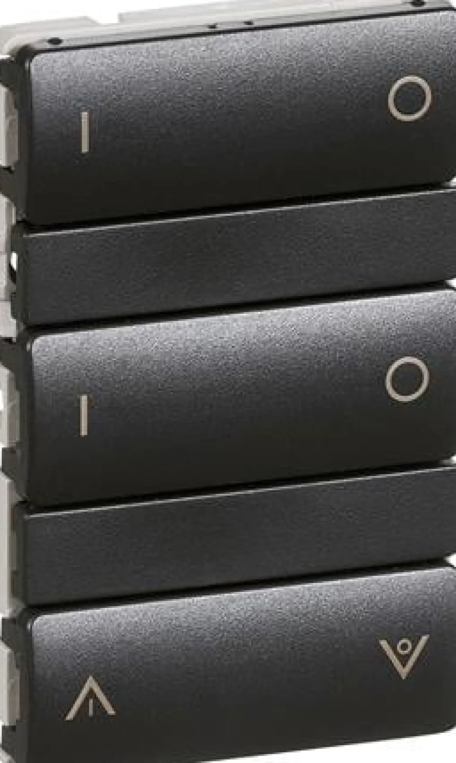 IHC Wireless, FUGA batteritryk med 6 tryk (3 tangenter), 1½ modul – Lauritz Knudsen