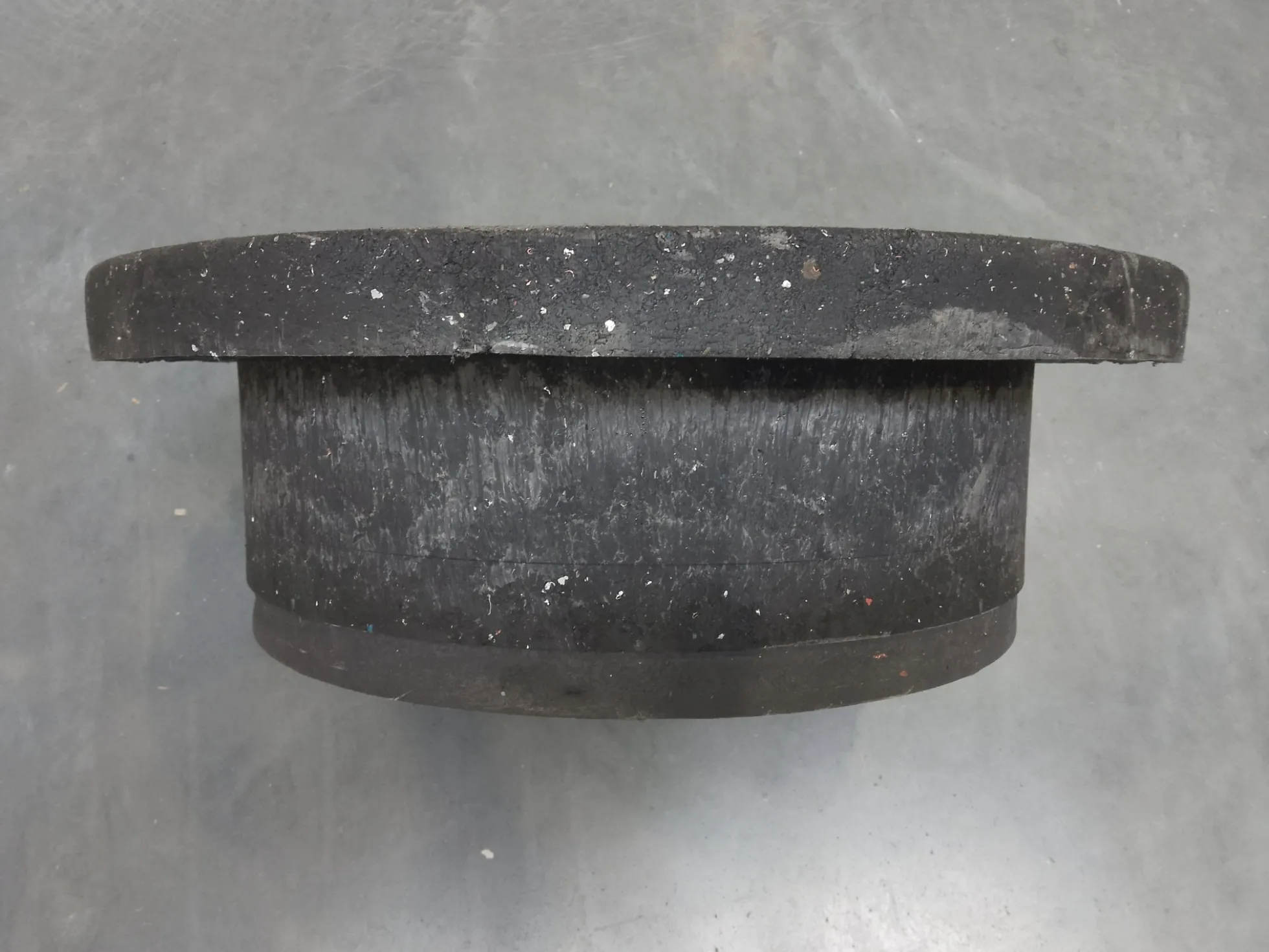 Isoleret låg til målerbrønd, Ø400 mm plast målerbrønd (510 mm udv. diameter)