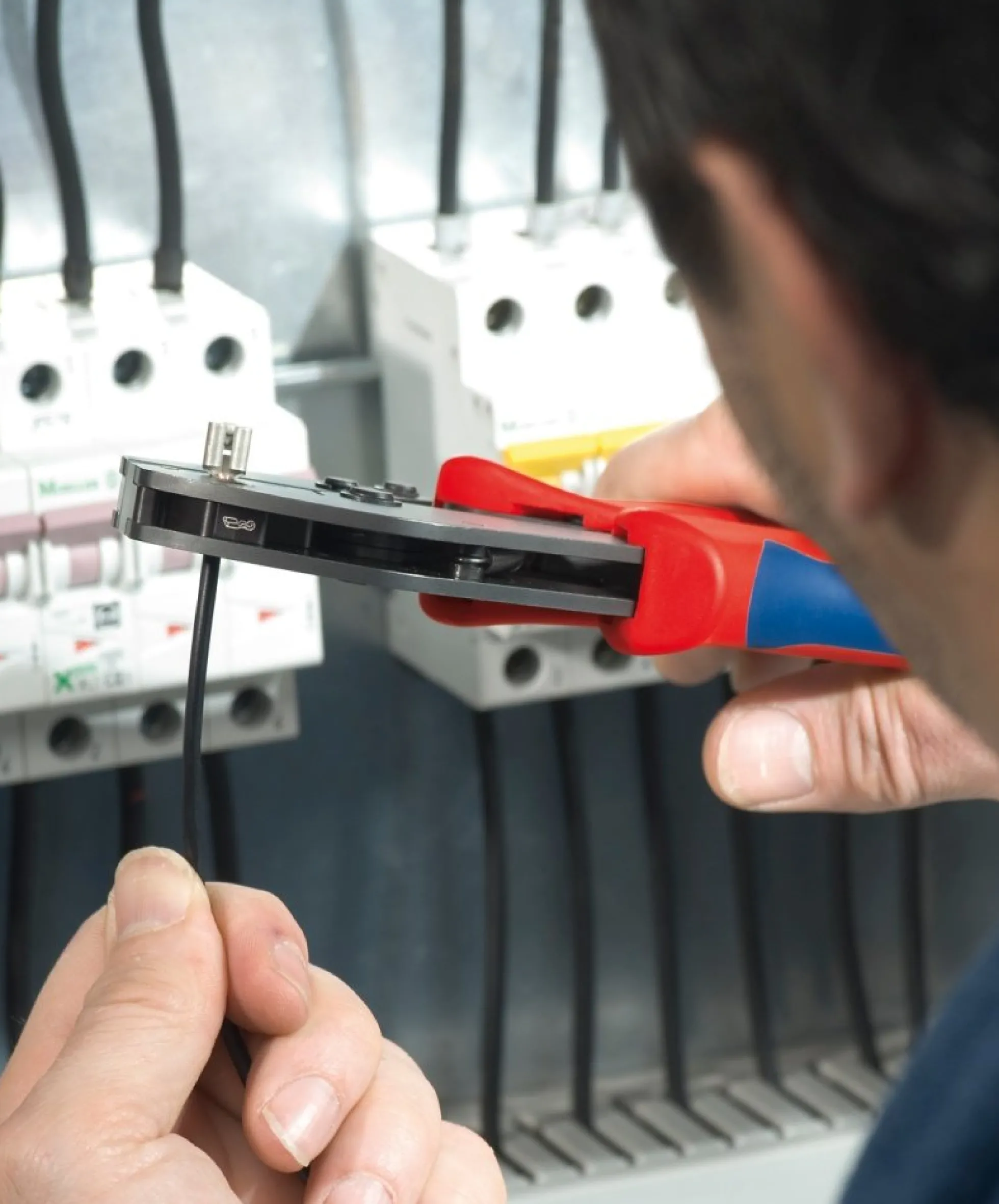 KNIPEX Multicrimp® crimptang, 250 mm, med 5 skifteindsatser