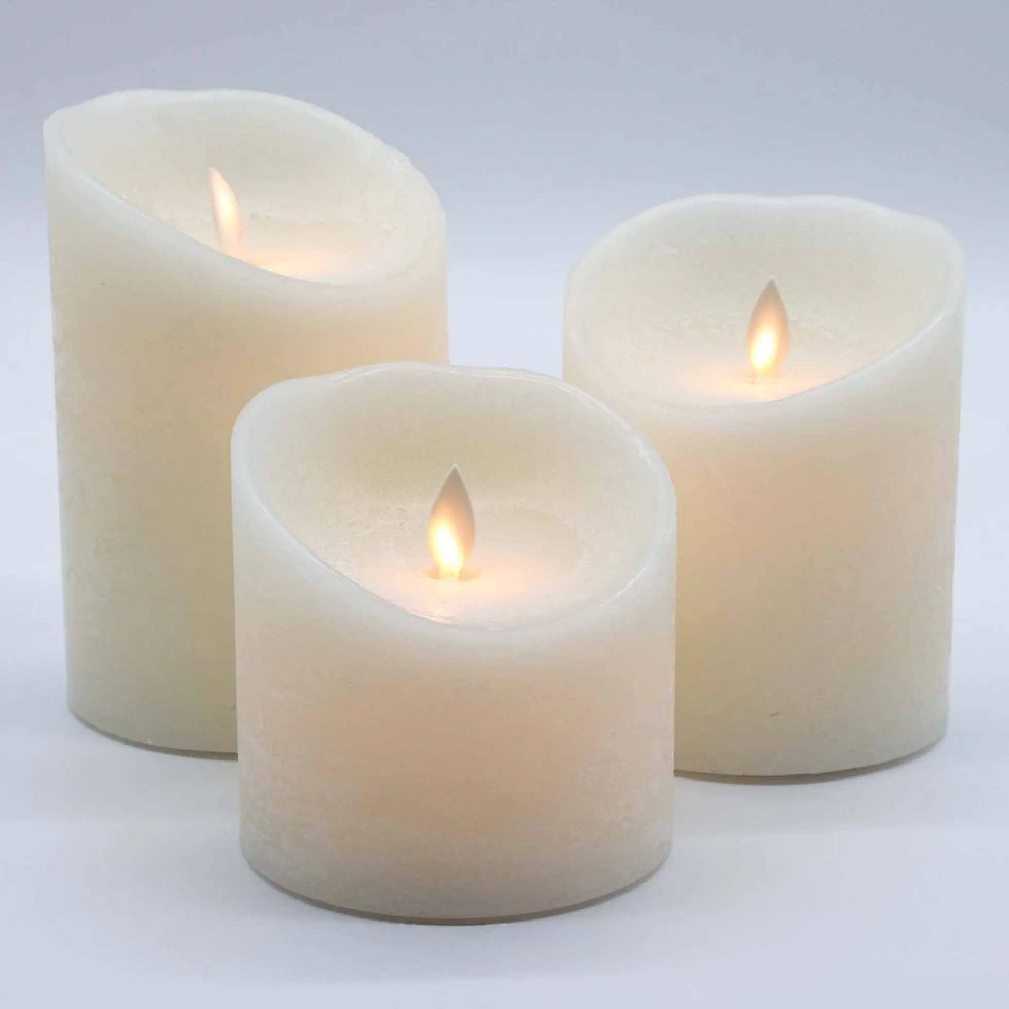 LED bloklys med bevægelig flamme, hvid, Ø10 cm, 3 stk, inkl. fjernbetjening og timer, ægte stearin