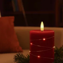 LED bloklys med lyskæde og flammeeffekt, 15 cm, rød stearin, fjernbetjening