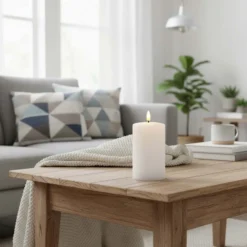 LED bloklys med smelte-look og flammeeffekt, inkl. fjernbetjening, timer og ægte stearin - 12,5 cm høj, Ø7,5 cm