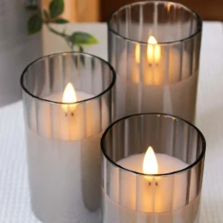 LED bloklys sæt, røgfarvet glas, flammeeffekt, 3 stk, 10/12,5/15 cm, inkl. fjernbetjening og timer, ægte stearin