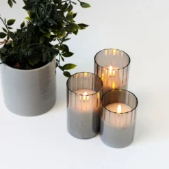 LED bloklys sæt, røgfarvet glas, flammeeffekt, 3 stk, 10/12,5/15 cm, inkl. fjernbetjening og timer, ægte stearin