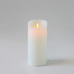 LED XL Bloklys med flammeeffekt og fjernbetjening, hvid, Ø10 cm, 22,5 cm høj, timer, ægte stearin
