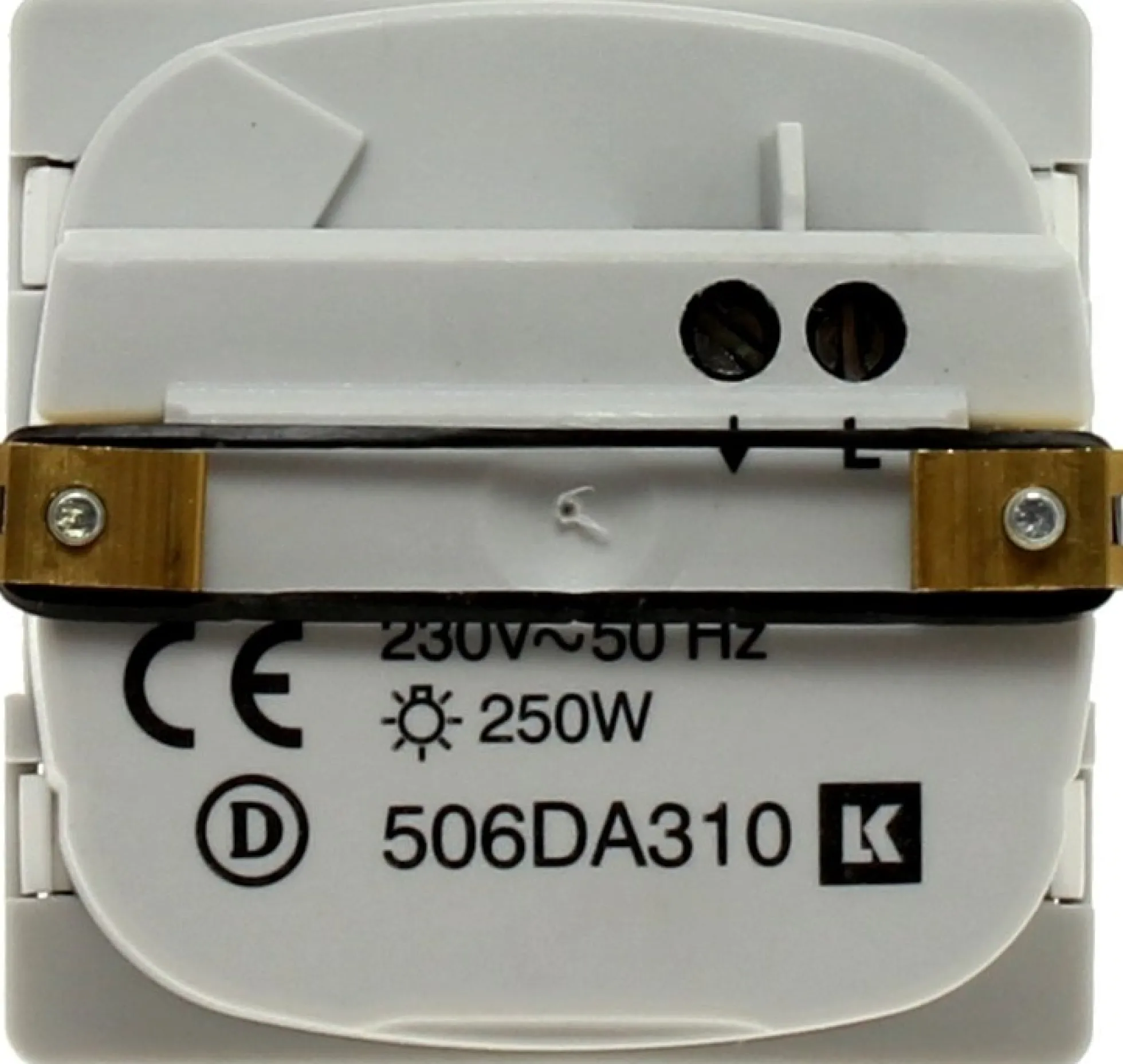 LK FUGA® – PIR 230V 250R bevægelsessensor med 180° dækningsvinkel, 230Vac / 50Hz, 1 modul
