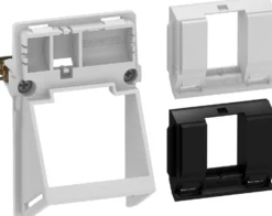 LK FUGA® – Skråt dataudtag til 1 stk. keystone konnektor, standard og large keystone port medfølger, 1½ modul, hvid