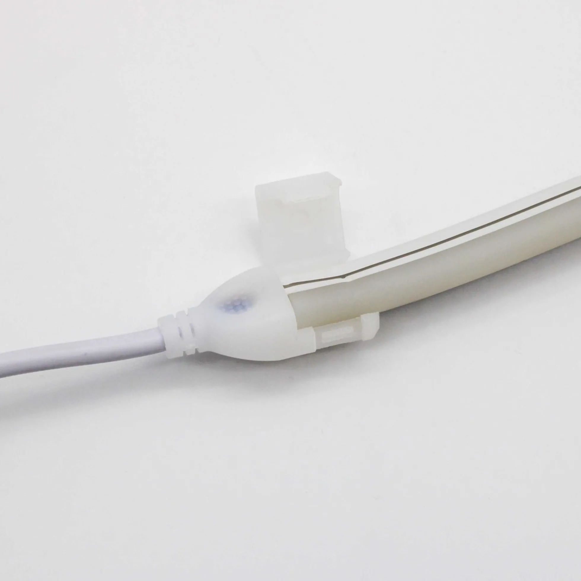 Neon Flex LED, 8x16 CLIP-ON, med endeprop, IP67, 24V