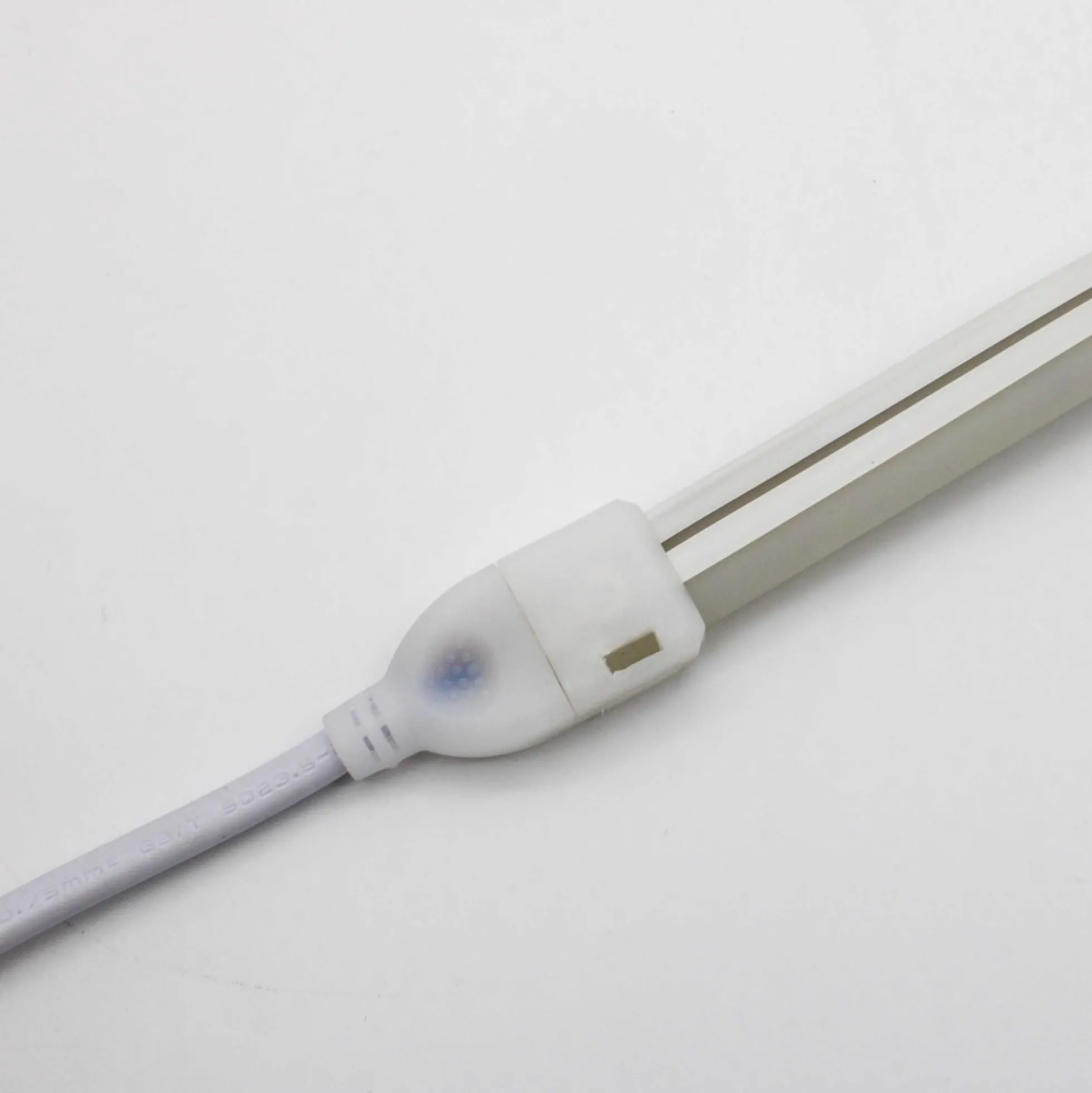 Neon Flex LED, 8x16 CLIP-ON, med endeprop, IP67, 24V