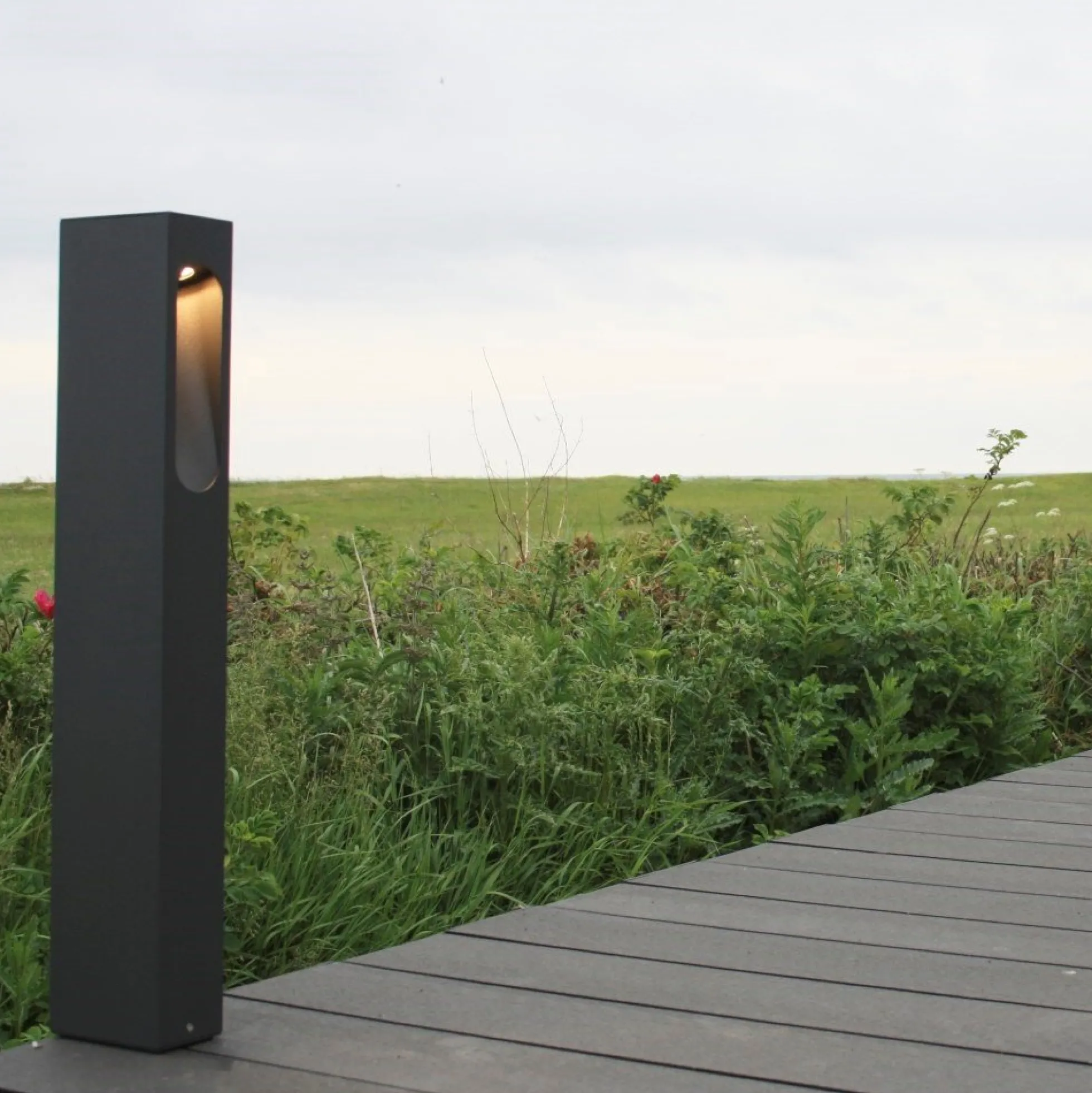 Nordtronic Belina udendørs pullert, LED, 8W, 3000K, 230V, grafitgrå