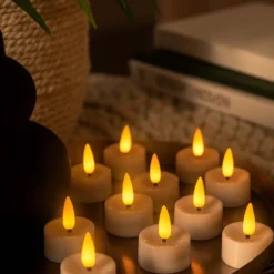 12-pak LED fyrfadslys med flot flammeeffekt inkl. batterier - Klar til brug