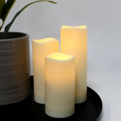 9-pak LED udendørs bloklys med fjernbetjening, batteri og timerfunktion - Ø5,5cm højde: 13/15/17,5cm, trådløs og vandtæt