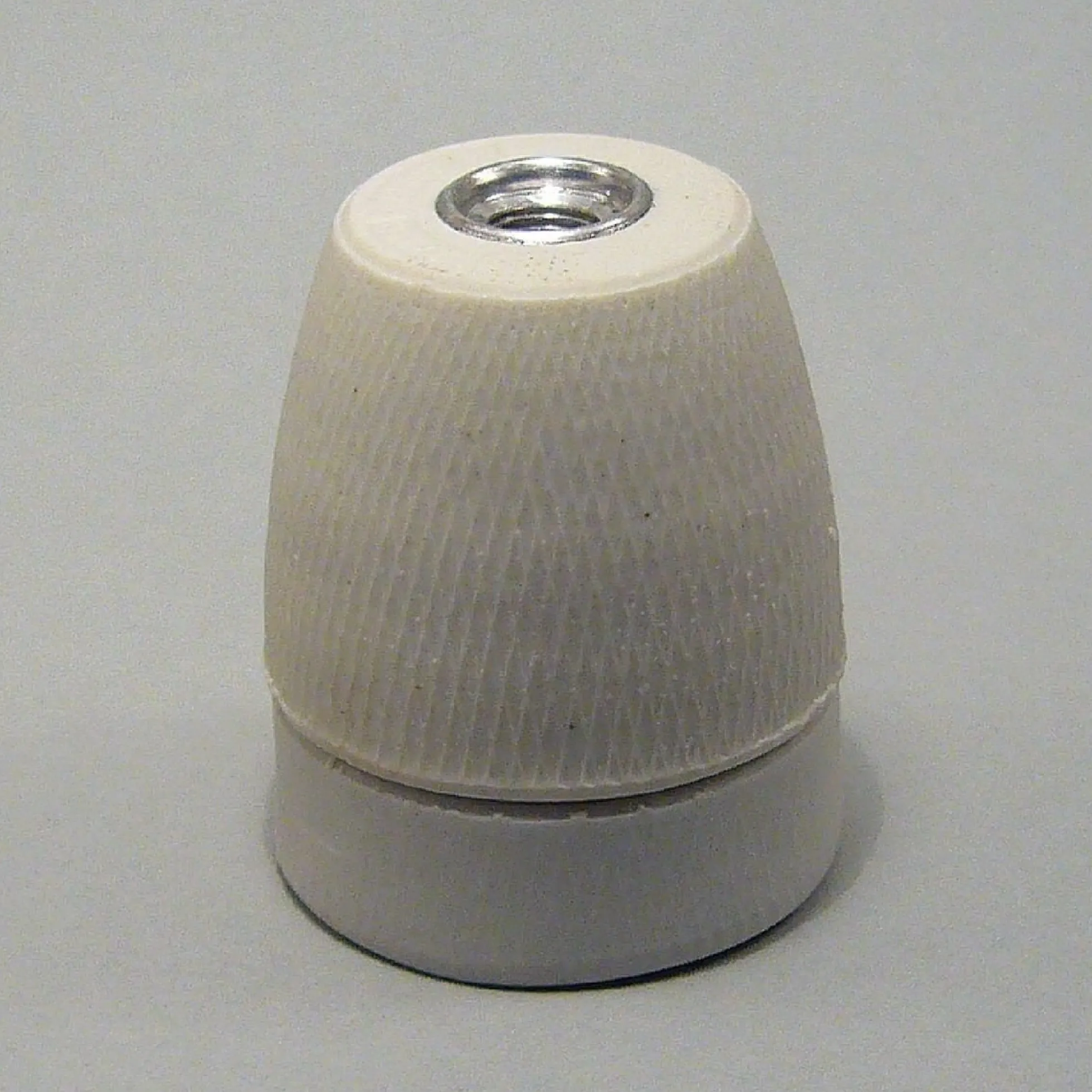 Porcelænsfatning E27 M10 Ru