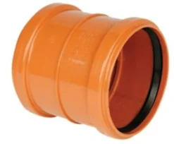 PVC dobbeltmuffe 110mm. Med kort indstiksmuffe SN4, EN1401