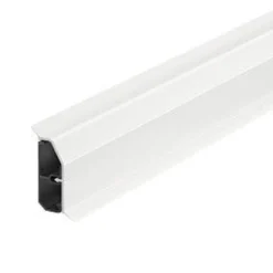 Rehau – Fodpanel med læber SL 50 x 20 mm, hvid