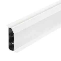 Rehau – Fodpanel med læber SL 70 x 20 mm, hvid