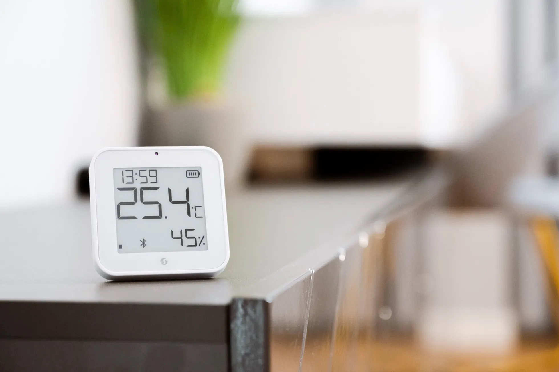 Shelly BLU H&T ZB temperatur- og fugtighedsensor med display, Bluetooth + Zigbee