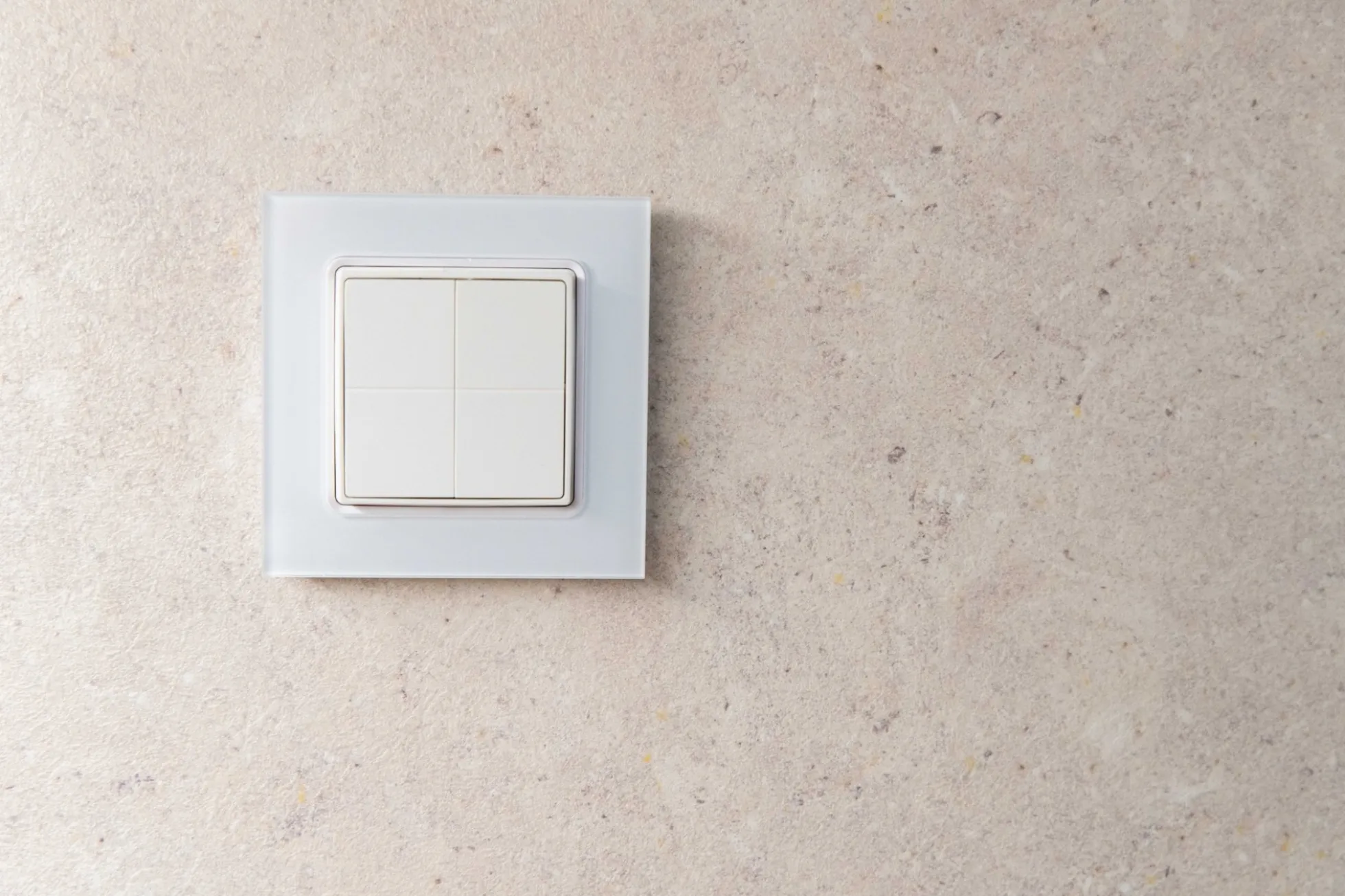 Shelly BLU Wall Switch 4 ZB, batteritryk, Bluetooth + Zigbee, uden ramme