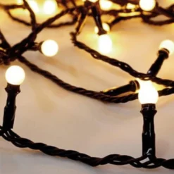 Snebær lyskæde, 60 varm hvide LED, IP20, batteriboks, 5 meter - Veli Line