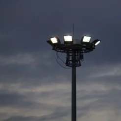 V-Tac 30W LED projektør, 157lm/W, arbejdslampe, udendørs, ikke dæmpbar, sort hus, kold hvid