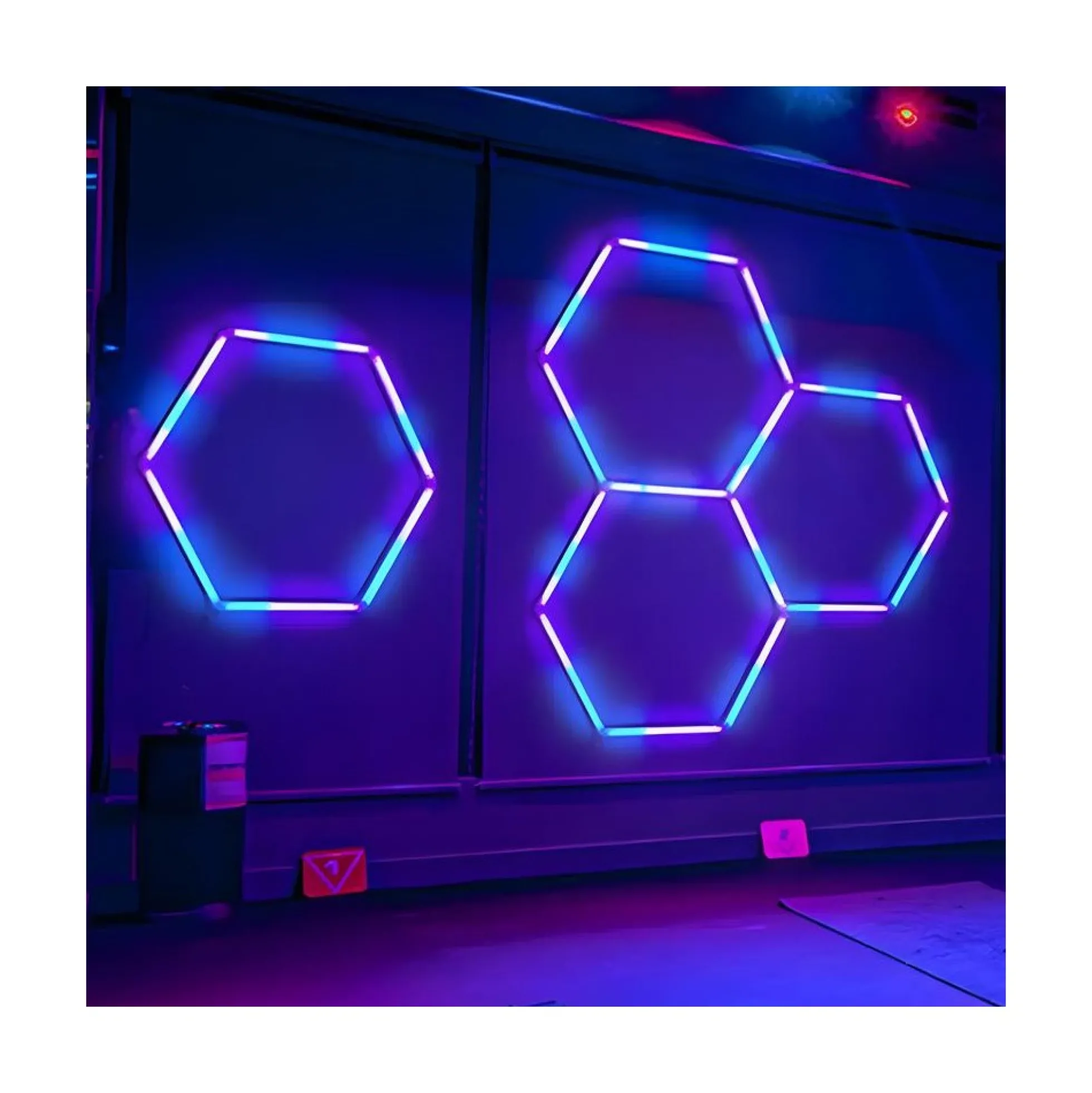 50W Hexagon RGBIC 3 felter komplet sæt, inkl. bluetooth controller og strømforsyning, RGBIC
