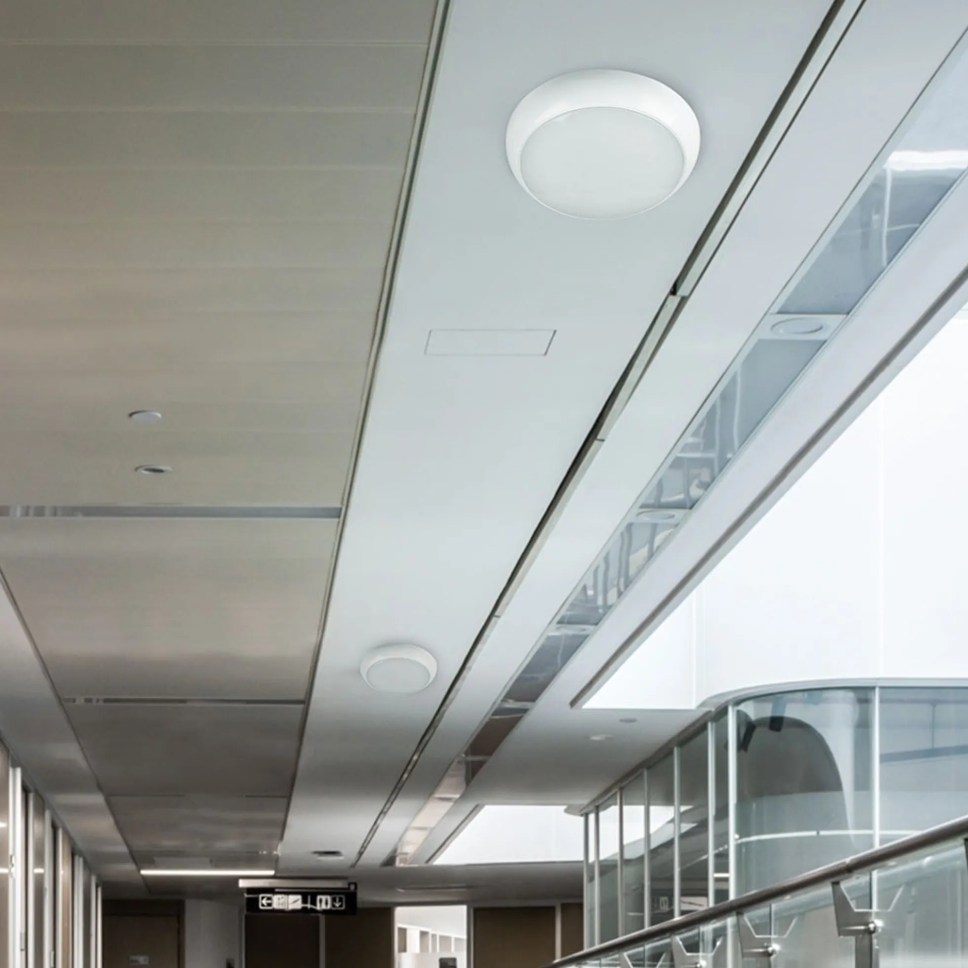 10W LED loftlampe med nødlys, IP65, Samsung LED chip, 3 timers batteritid, Ø32cm, bulkhead - Kulør: Neutral (restsalg)