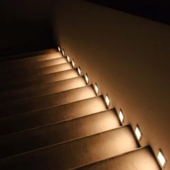 3W LED trappelys til indbygning, IP65, varm hvid (3000K), hvid kant, firkantet, 5,8x5,8 cm