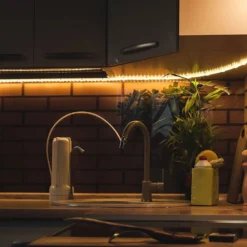 9W/m stænktæt LED strip, 24V DC, IP65, 60 LED pr. meter, 5 meter