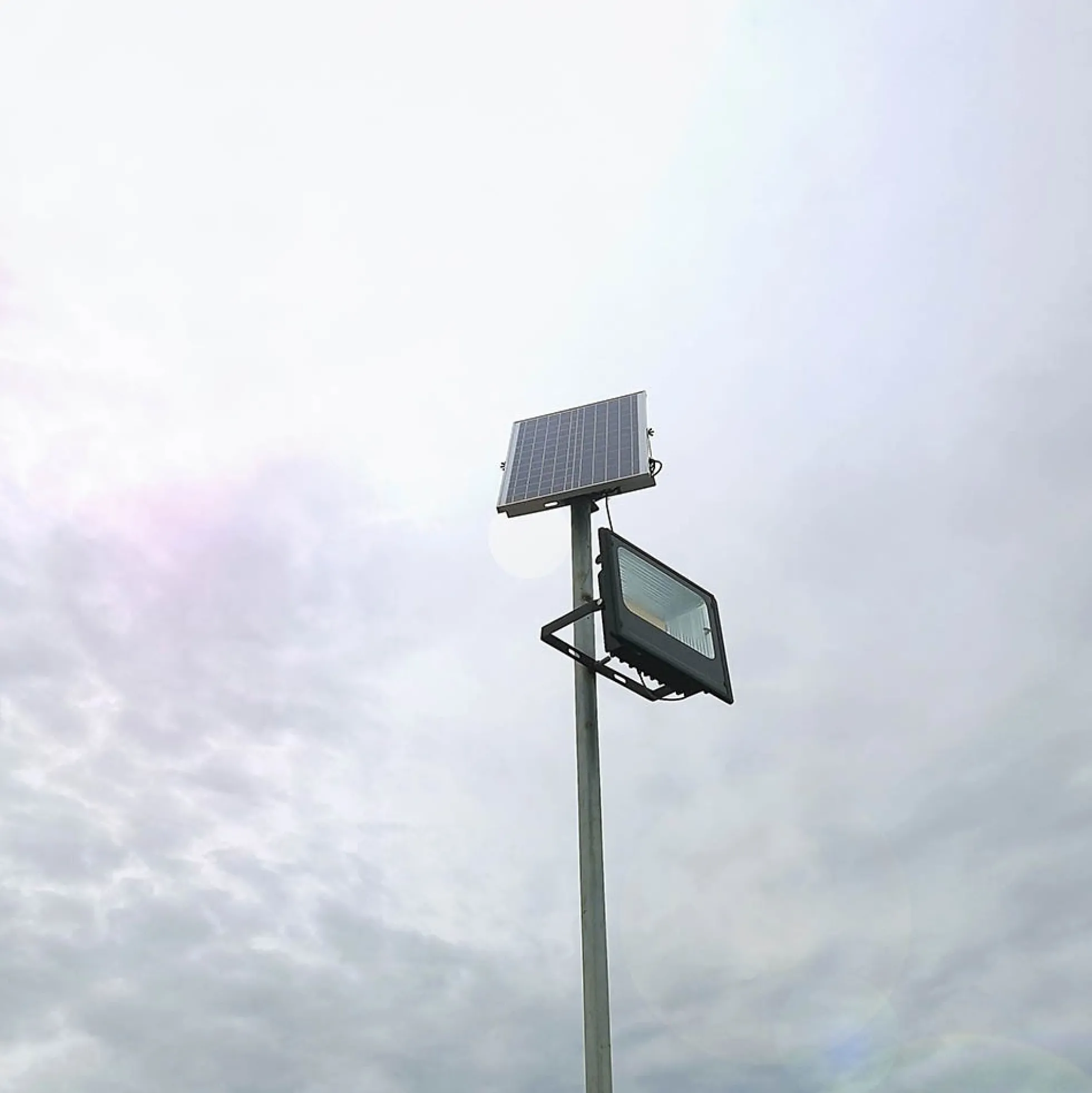 35W Solara LED projektør med solcelle, DC 6.4V, 2450lm, IP65, sort, inkl. fjernbetjening - Kulør: Neutral