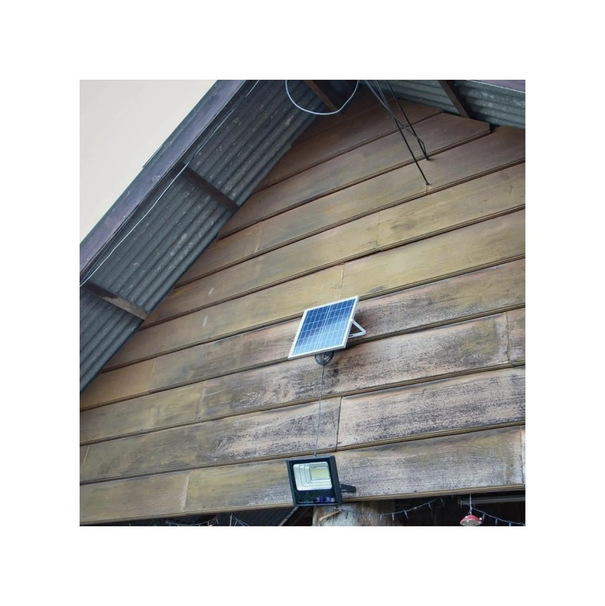 40W solcelle projektør LED, IP65, sort, inkl. solcelle og fjernbetjening, neutral kulør